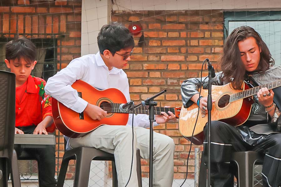 Descubriendo el Potencial a través de los Clubes en el Colegio MonteHelena Ciclos