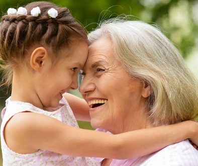 El Día de los Abuelos Maestros de Vida y Pilares en la Educación de sus Nietos